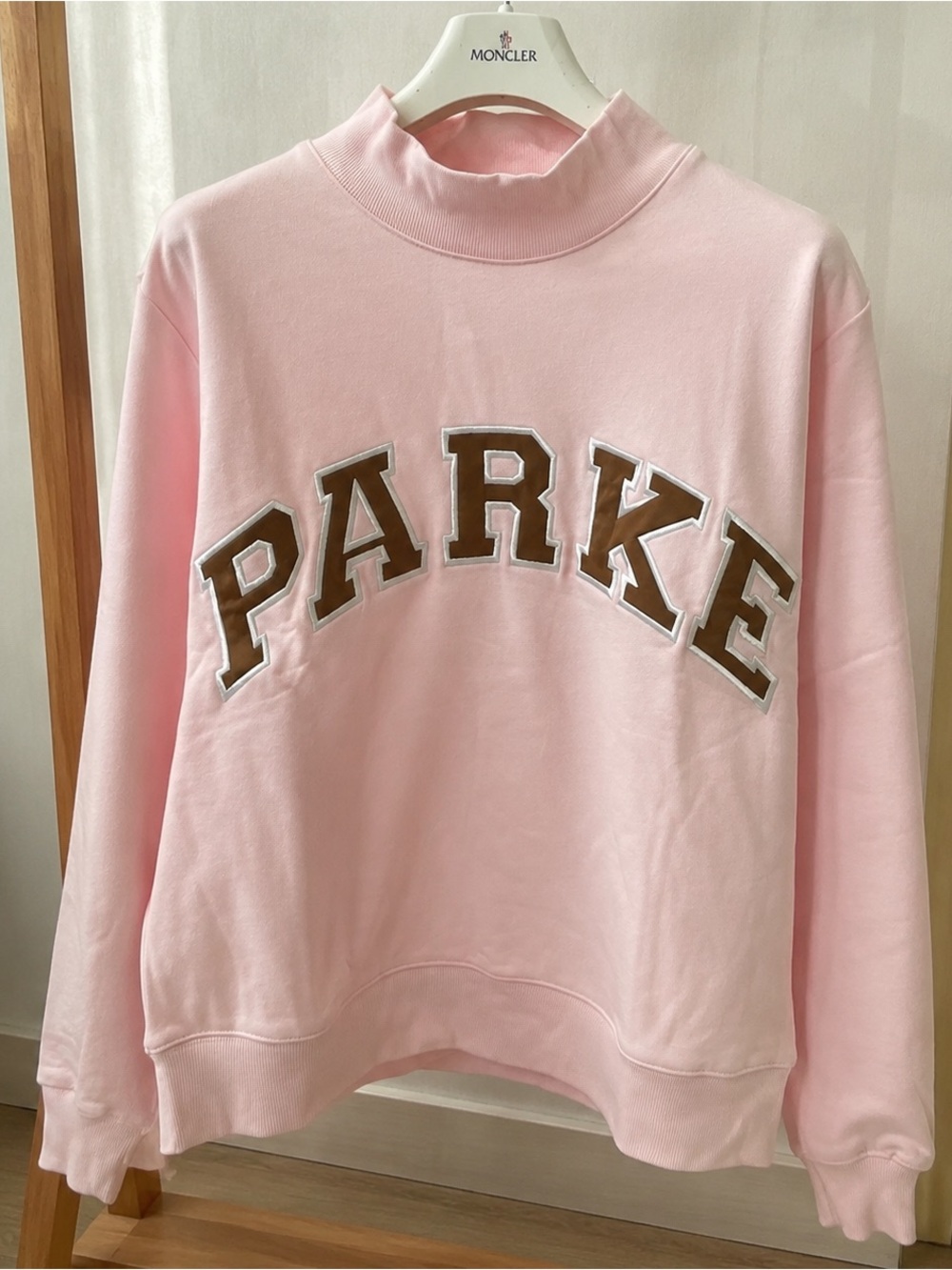 Parke Logo Appliqué Pink Crewneck Sweatshirt